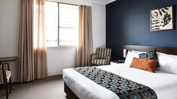 Minibar, Schreibtisch, BĂŒgeleisen/BĂŒgelbrett, Babybetten