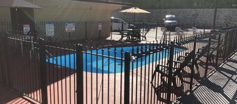Smoky View Inn