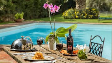 Outdoor pool, pool loungers