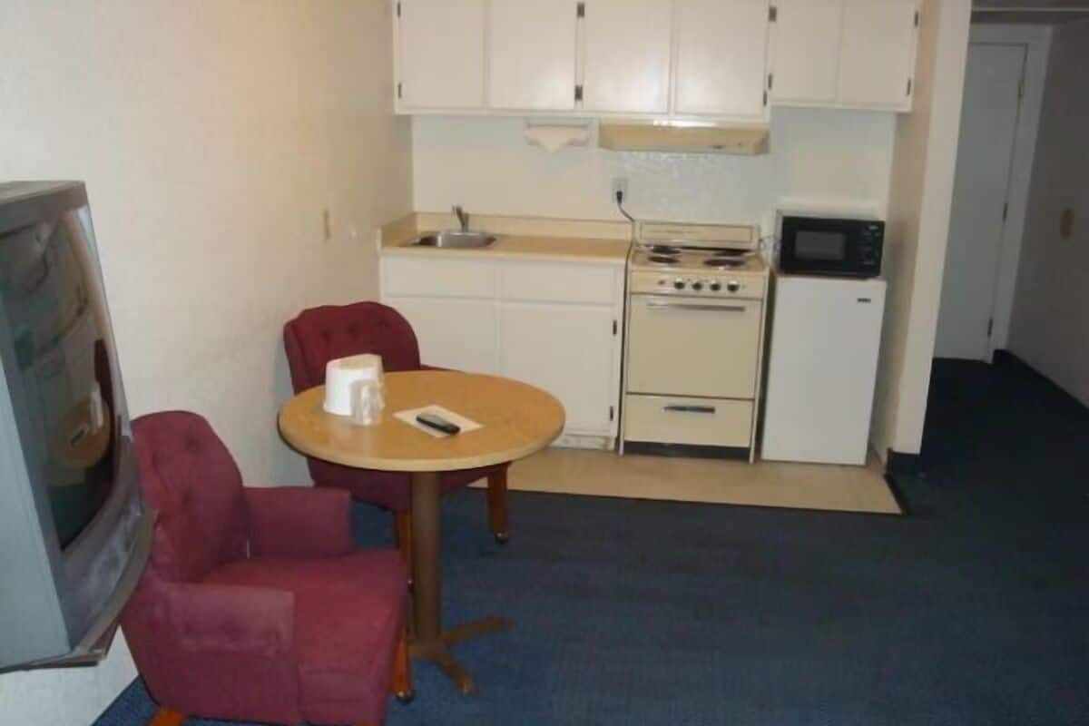Desk, free WiFi, bed sheets