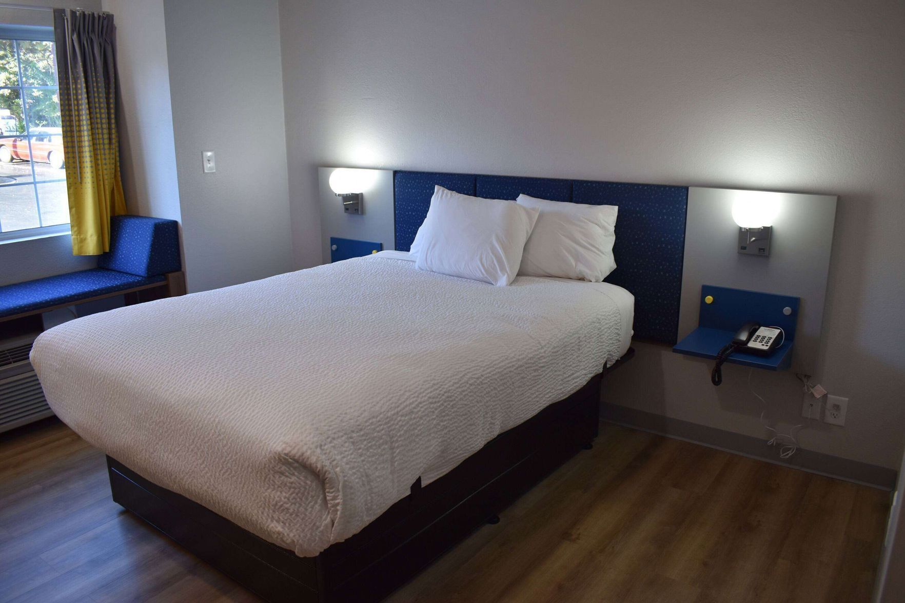 Egyptian cotton sheets, premium bedding, pillowtop beds, in-room safe