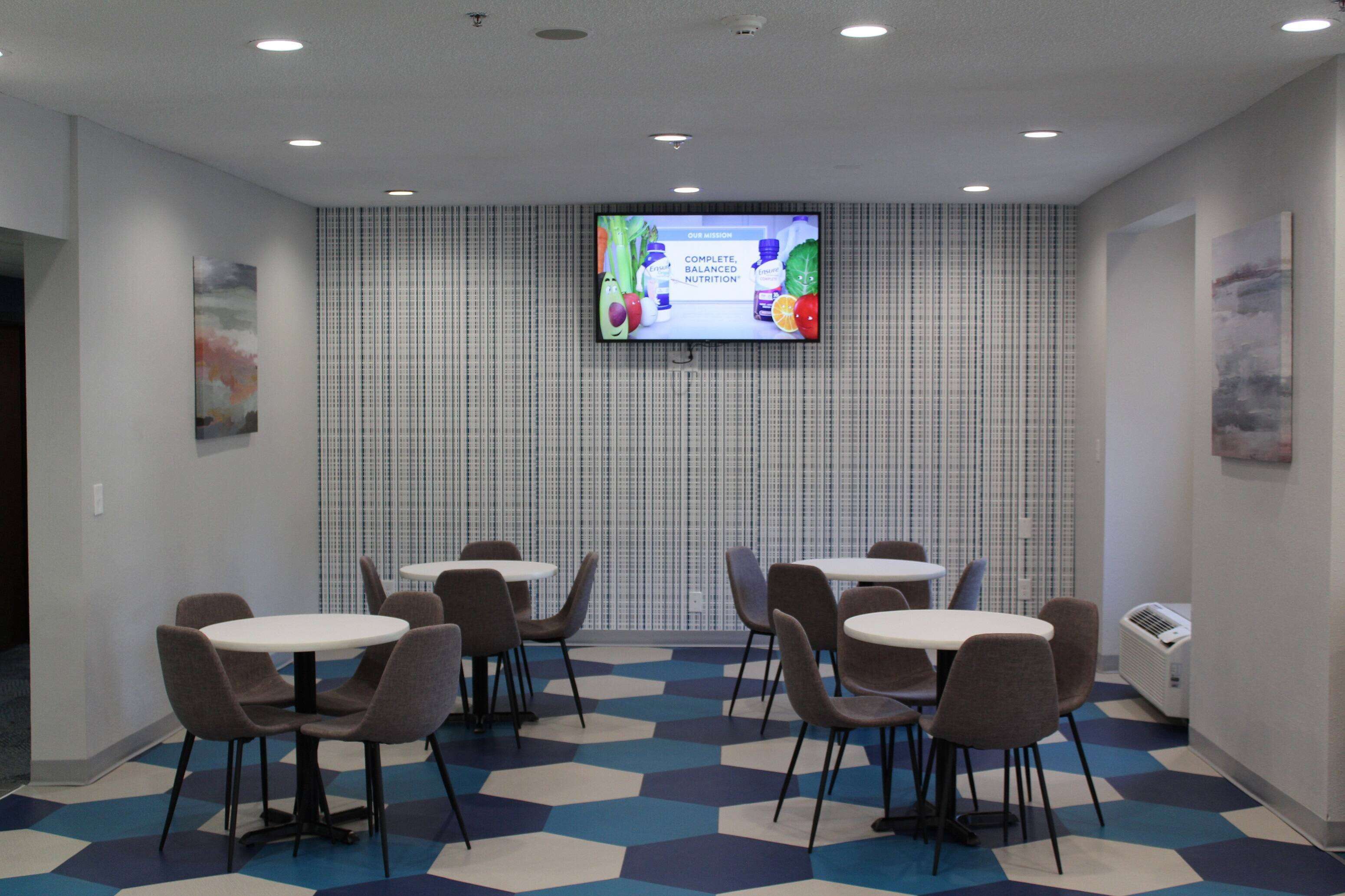 Café da manhã com buffet grátis todos os dias