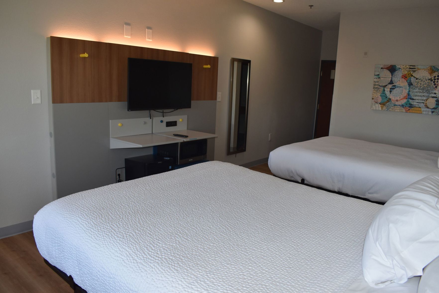 Egyptian cotton sheets, premium bedding, pillowtop beds, in-room safe