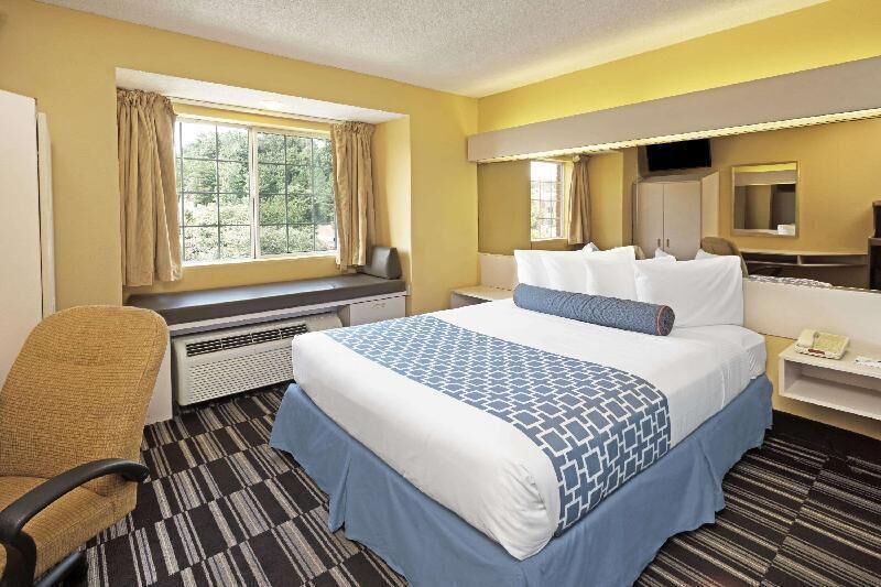 Egyptian cotton sheets, premium bedding, pillowtop beds, in-room safe
