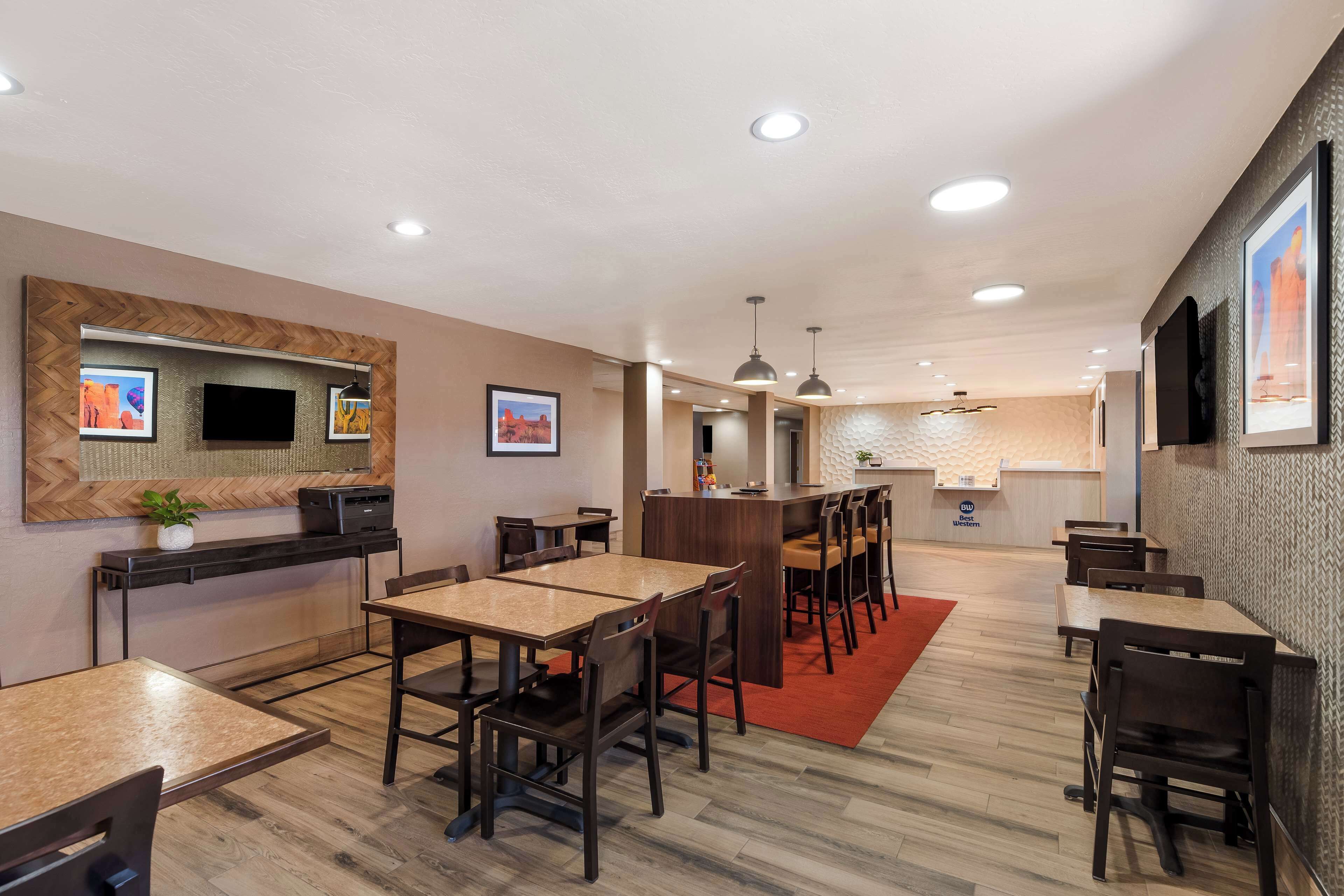 Free daily full breakfast