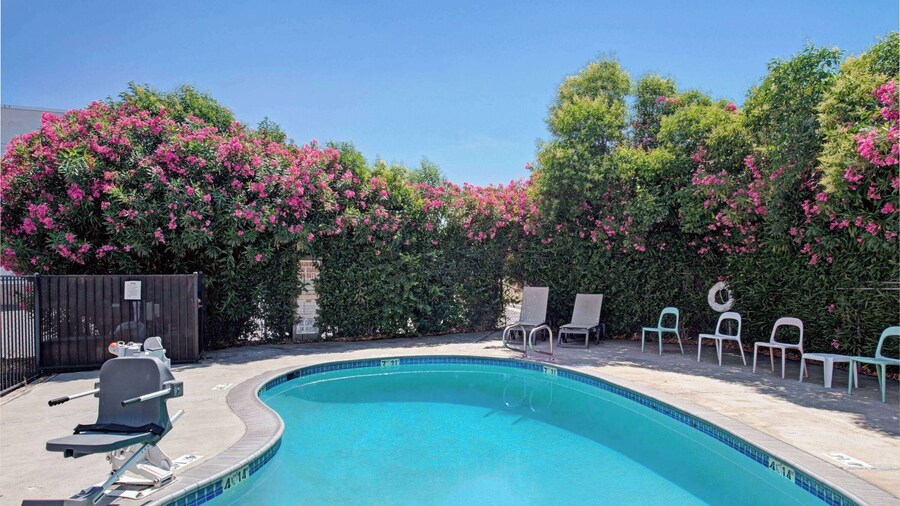 Super 8 by Wyndham Sacramento/Florin Rd