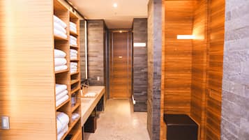 Sauna, steam room, hot springs/mineral springs, body treatments