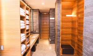 Sauna, Dampfbad, Thermalbad/Mineralquelle, Körperbehandlungen