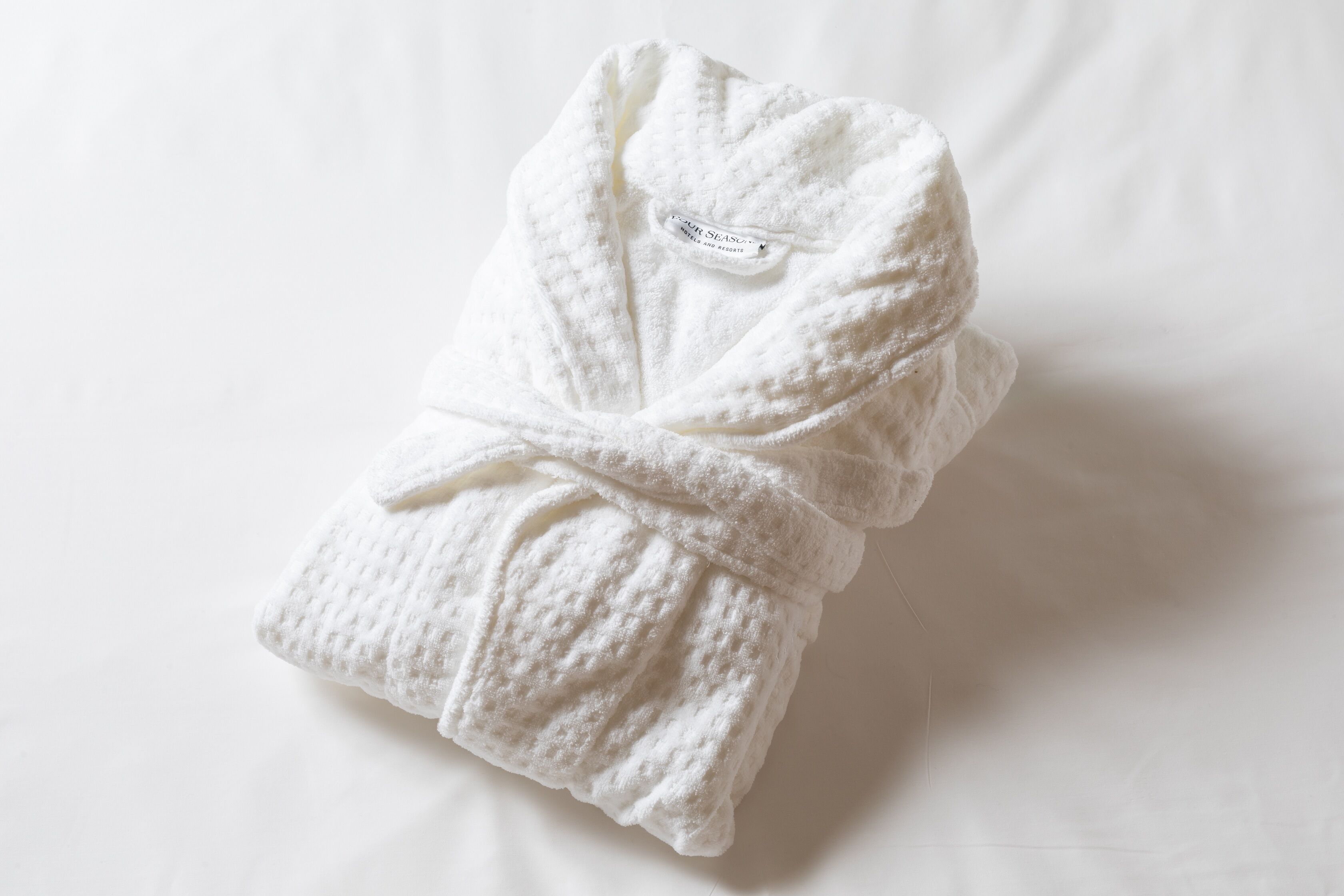 separate bathtub and shower, deep-soaking bathtub, rainfall showerhead