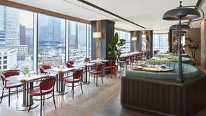 2 restaurants, breakfast, lunch, dinner served; French cuisine