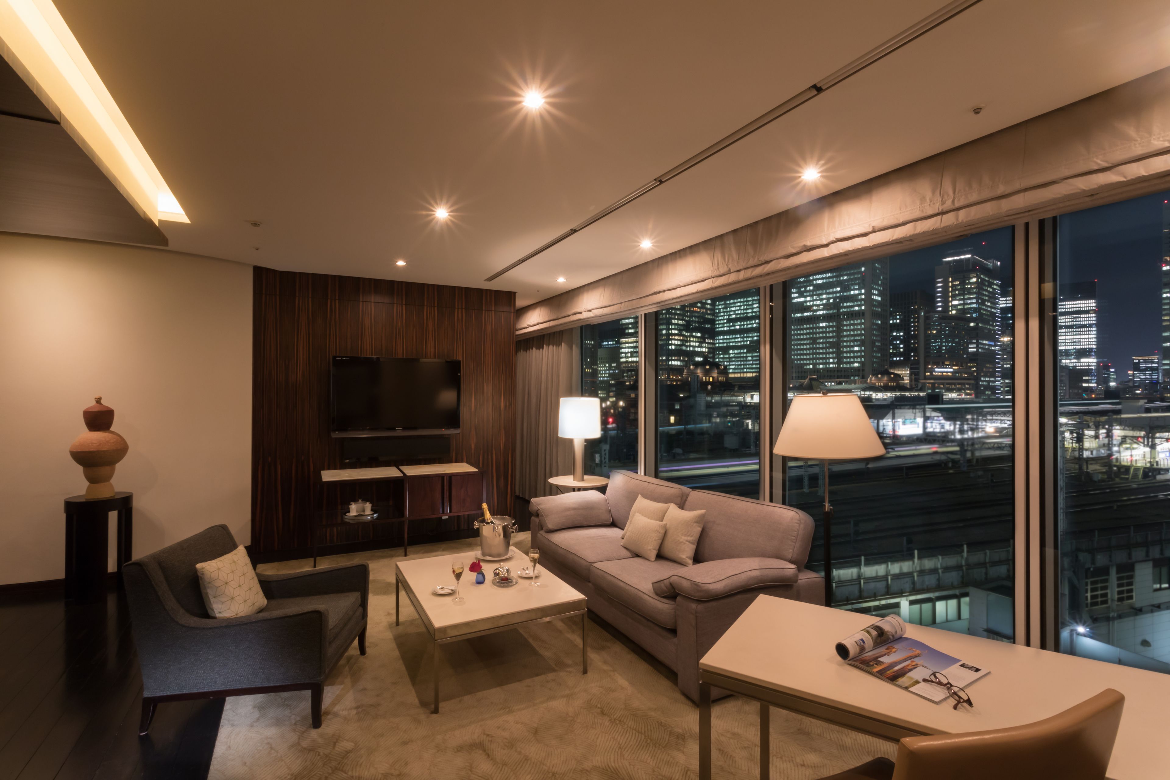 suite, 1 bedroom, non smoking | city view