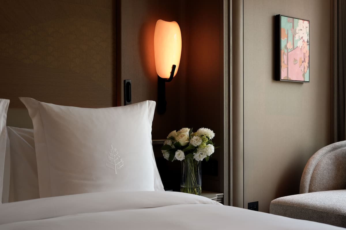 Habitación Deluxe (Premier) | Ropa de cama hipoalergénica, edredón y minibar