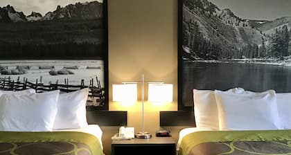 Super 8 by Wyndham Blackfoot