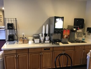 Free daily continental breakfast