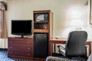 Desk, laptop workspace, iron/ironing board, free WiFi