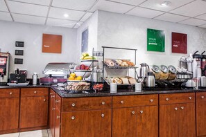 Ilmainen päivittäinen buffetaamiainen