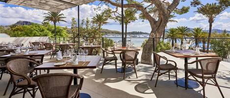 Déjeuner servi sur place