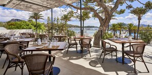 2 restaurants, dinner served, Mediterranean cuisine