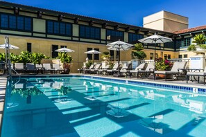 Outdoor pool, open 6:00 AM to 10:00 PM, pool umbrellas, sun loungers