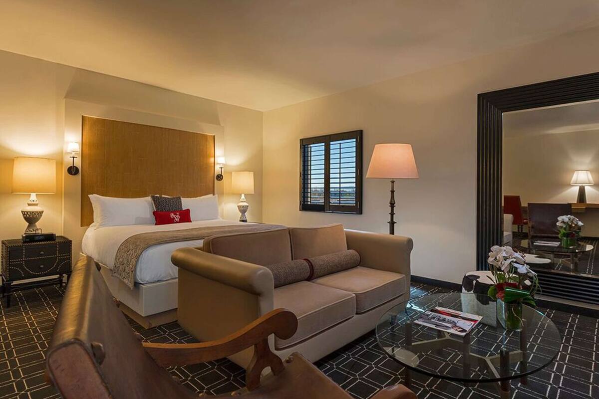 premium bedding, minibar, in-room safe, desk