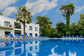 Outdoor pool - Hotel Lido (Cascais)