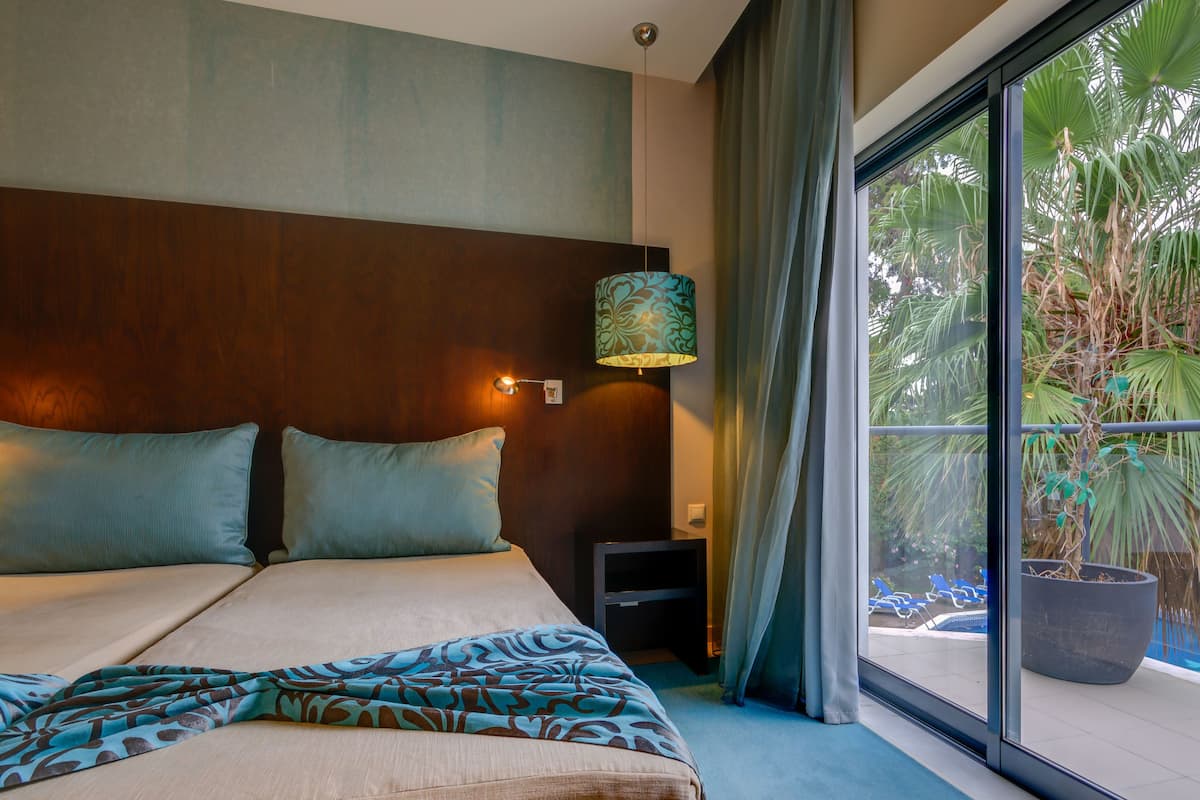 Minibar, desk, blackout curtains, soundproofing