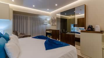 Superior Double Room, Pool View | Minibar, desk, blackout curtains, soundproofing