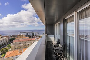 Junior Suite | 1 bedroom, minibar, in-room safe, desk