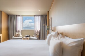 1 bedroom, minibar, in-room safe, desk