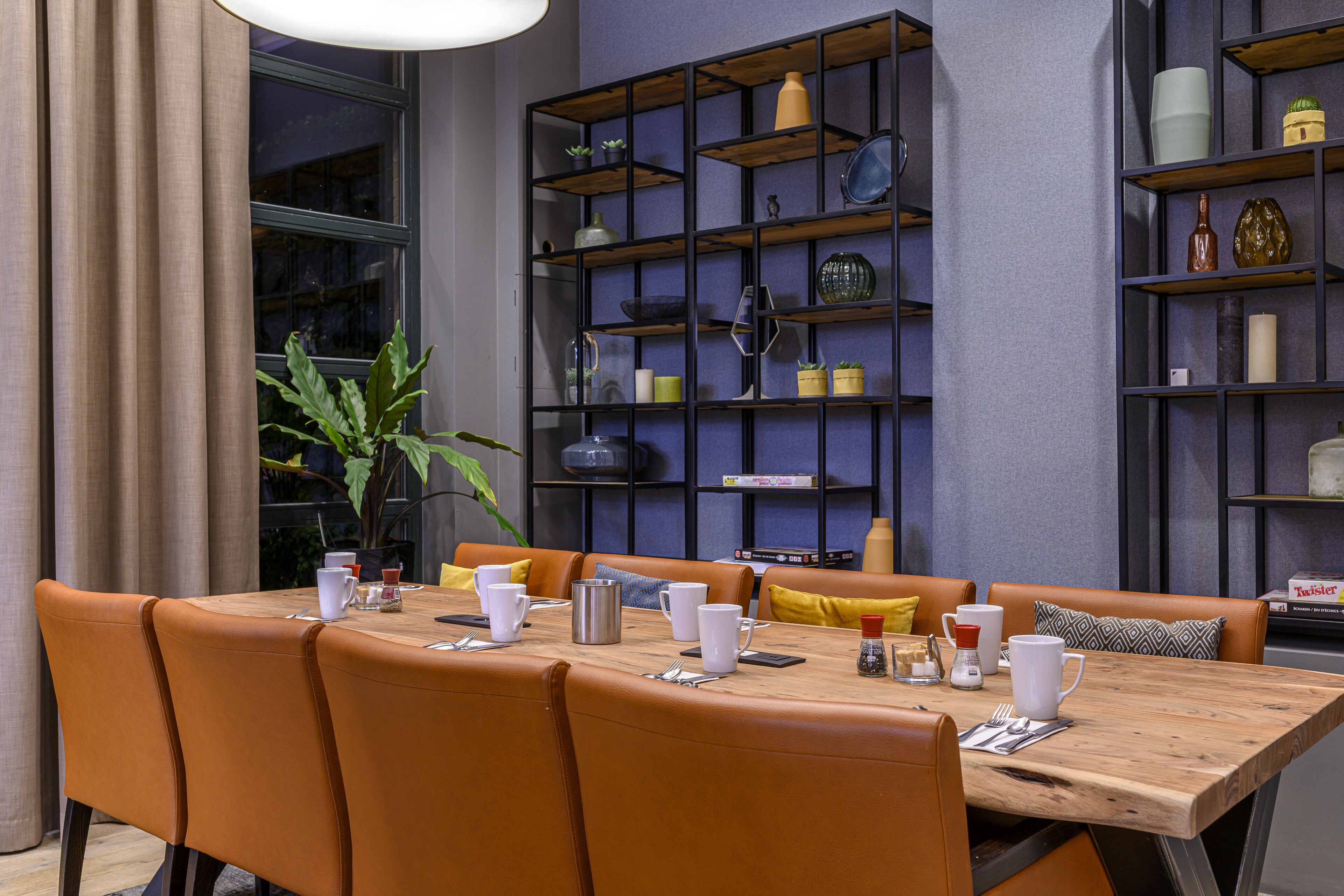 Tägliches Frühstücksbuffet (22 EUR pro Person)