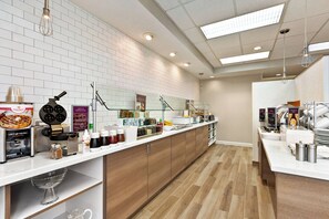 Free daily continental breakfast