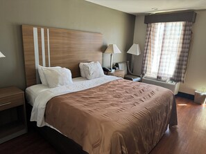 Room, 1 King Bed, Accessible, Non Smoking | Pillowtop beds, desk, blackout drapes, iron/ironing board