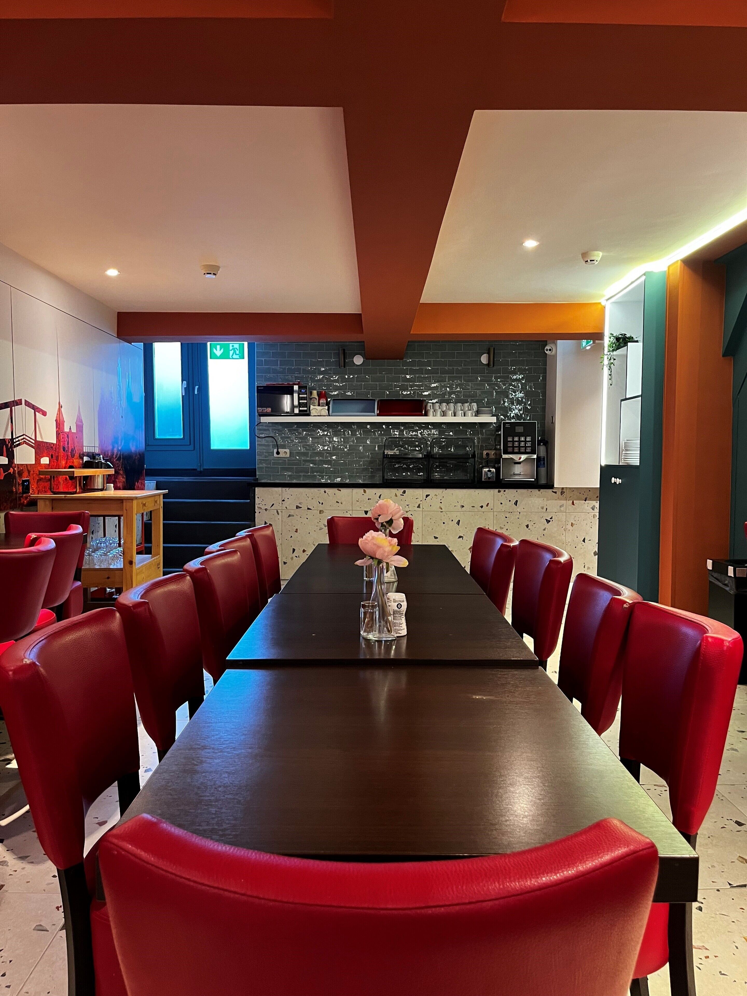 Morgunverðarhlaðborð daglega (10 EUR á mann)