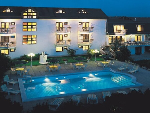 Outdoor banquet area