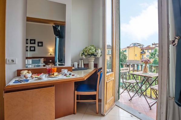 19 chambres, minibar, coffres-forts dans les chambres, bureau