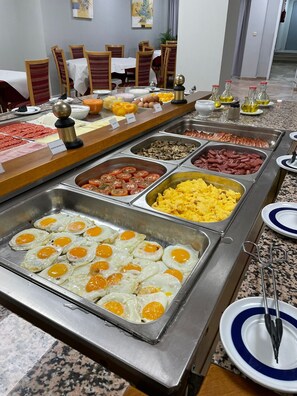 Daily buffet breakfast (EUR 8 per person)