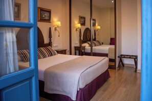 Chambre Double Deluxe | Minibar, coffres-forts dans les chambres, décoration personnalisée