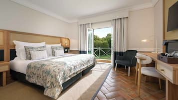 Classic Room, Garden View | 1 bedroom, minibar, in-room safe, desk