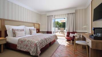 Classic-Zimmer, Balkon, Gartenblick | 1 Schlafzimmer, Minibar, Zimmersafe, Schreibtisch