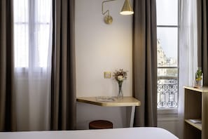 In-room safe, desk, soundproofing, free WiFi