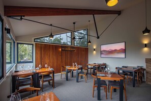 Lunch and dinner served, Regional cuisine
