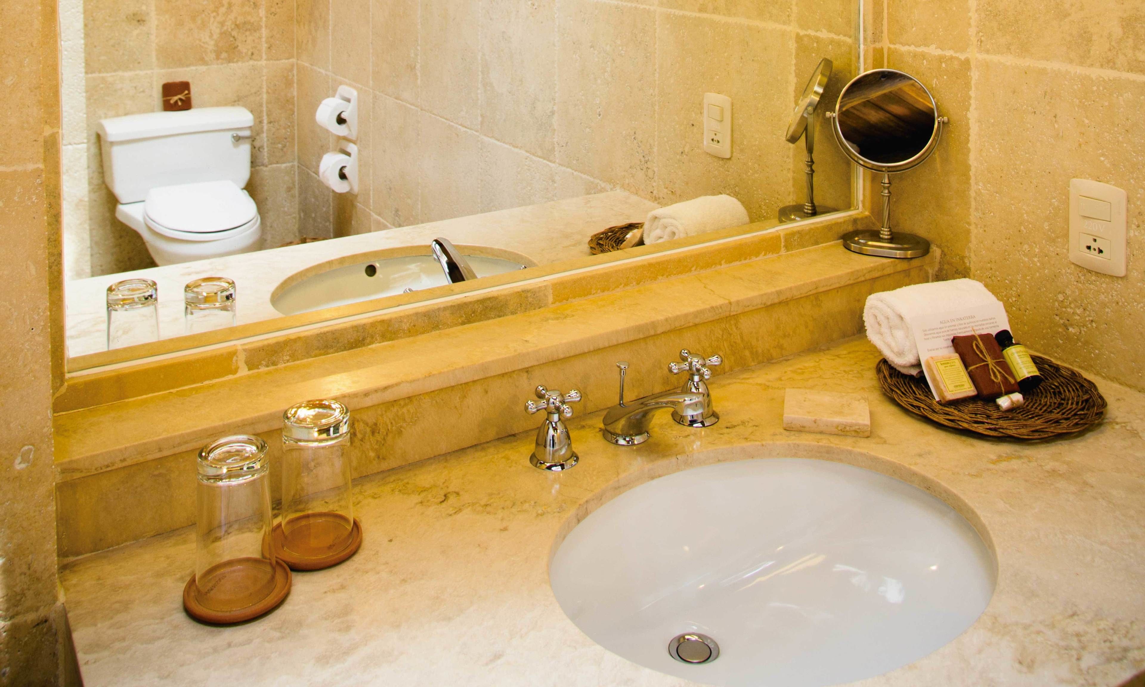 shower, free toiletries, bathrobes, slippers