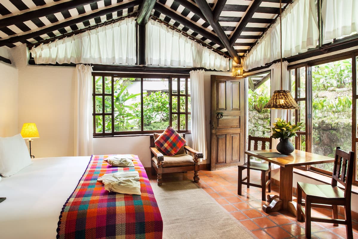 superior double or twin room | 1 bedroom, premium bedding, minibar, in-room safe