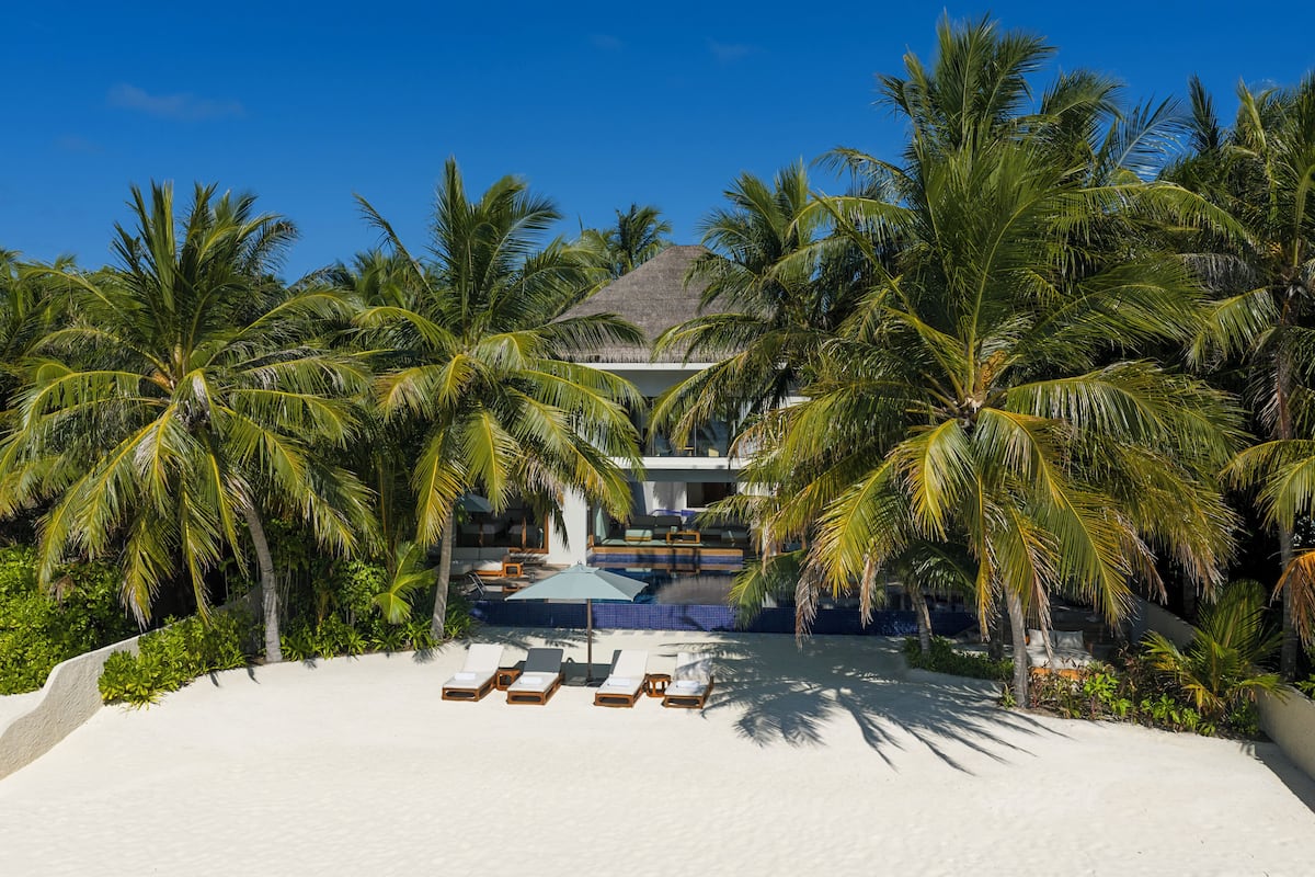 Two Bedroom Beach Pavilion with Pool | Hochwertige Bettwaren, Minibar, Zimmersafe, individuell dekoriert