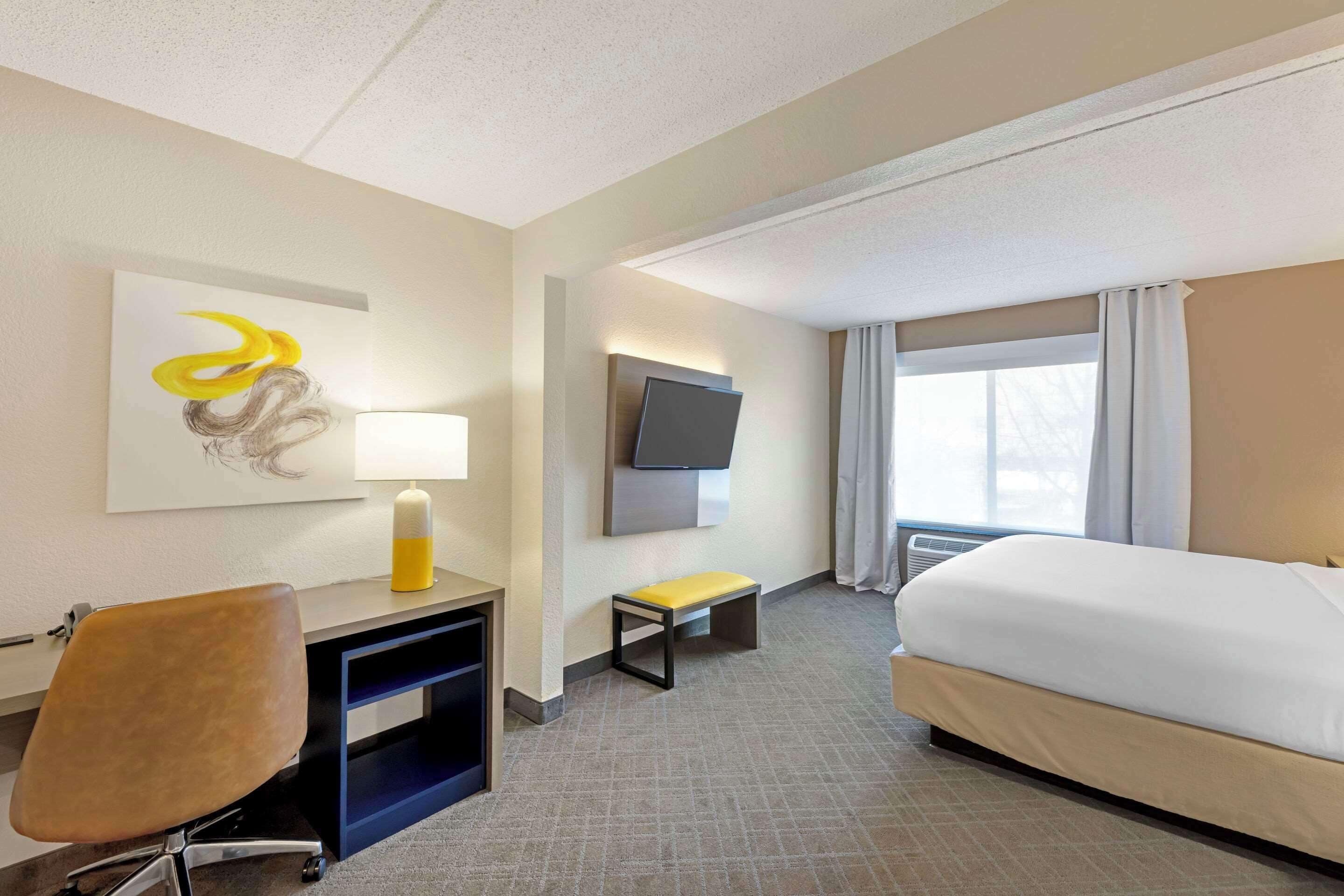 Photo - Comfort Inn & Suites Arlington Heights