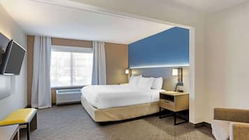 Bộ đồ giường cao cấp, két bảo mật tại phòng, bàn