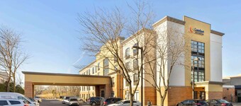 Comfort Inn & Suites Arlington Heights - Schaumburg