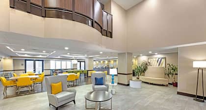 Comfort Inn & Suites Arlington Heights - Schaumburg