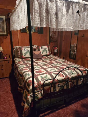 Kennedys Red Barn Inn