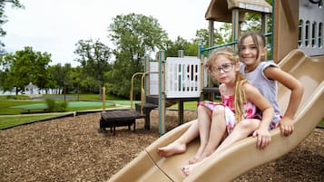 Children’s play area – outdoor